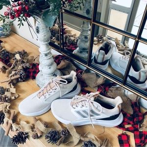 NWOT Women’s Adidas Trainers Athletic Shoes, Size 6.5